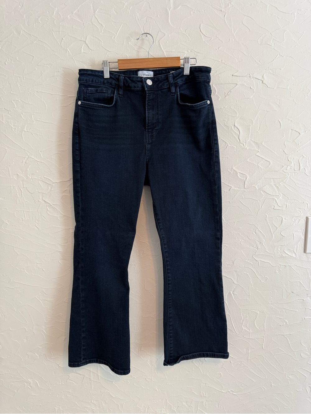Frame Denim Dark Wash Size 31 Jean Pants. Le Crop Mini Boot